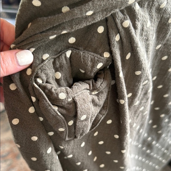 Betty’s Stylish Olive Polka Dot Sleeveless Dress size medium - Picture 6 of 6